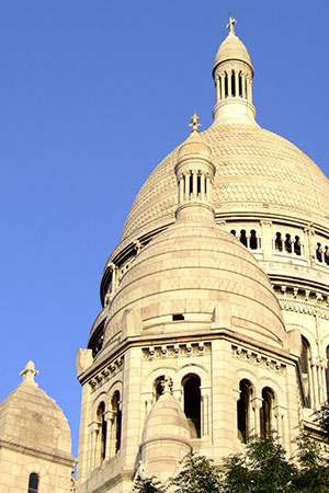 pyramid louvre